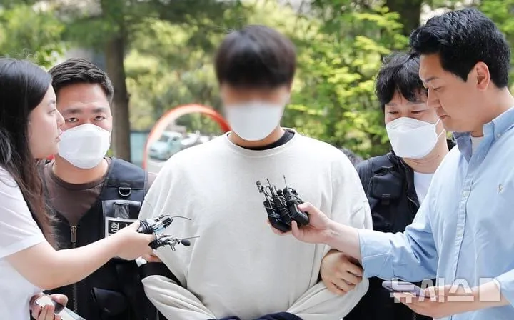 뉴시스