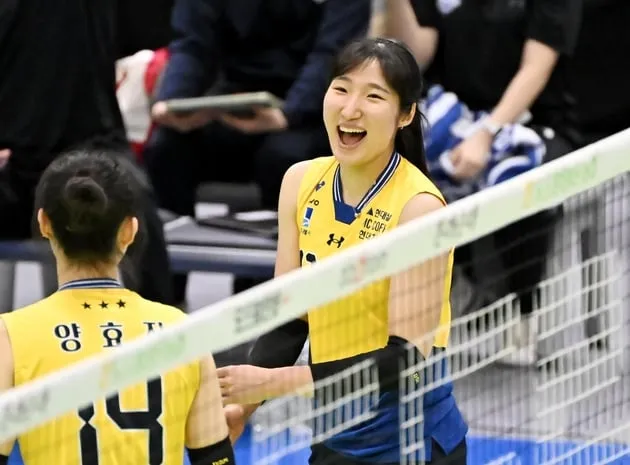 “회복 후 복귀”…정지윤, 피로 골절 딛고 VNL 1주 차 합류→대표팀 활력 / 연합뉴스
