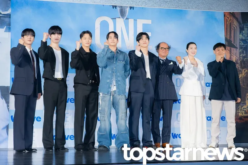 이정하, 김도완, 김상호, 김주령, 유희제, 육준서, 임성균, 이성태 감독 / 톱스타뉴스 HD포토뱅크