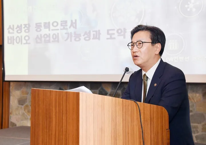 “정부-민간, 바이오 협력심화”…기획재정부, 성장전략 집중→산업 혁신 가속