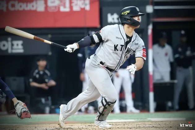 “발목 인대 파열”…kt 강백호, 두산전 부상→전반기 이탈 확정 / 연합뉴스