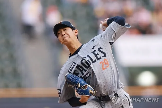 “황준서 5이닝 2실점 호투”…김경문, LG전 투구력 호평→5선발 경쟁 점화 / 연합뉴스