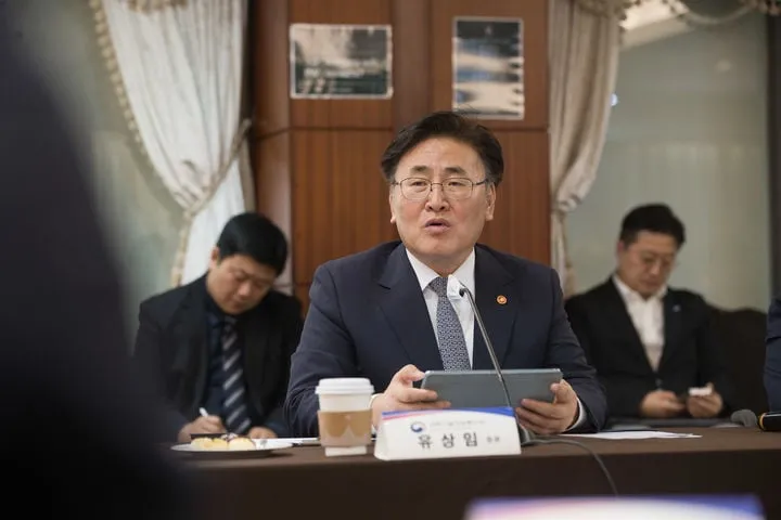 SK텔레콤 유심교체 순항…신규영업 재개 시점→시장 신뢰 회복 관건