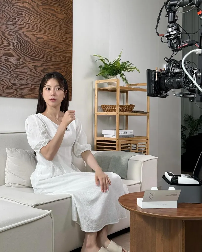 “여름이 다가오고 있어요”…양지은, 하얀 원피스→청순함 속 편안한 반전 / 가수 양지은 인스타그램