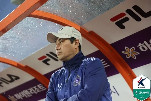 “멀티골 쇼”…마테우스, 빗속 맹활약→안양 3-1 강원 원정승 견인 / 연합뉴스