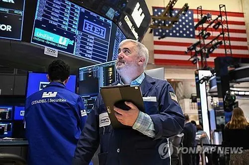 뉴욕증시, 엔비디아 실적 경계에 3대 지수 하락…S&P500 0.56%↓