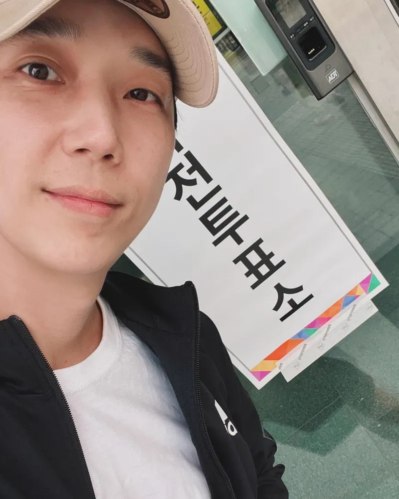 “우리 모두 꼭 투표하시죠”…윤종훈, 봄날의 약속→책임 감성 충전 / 배우 윤종훈 인스타그램