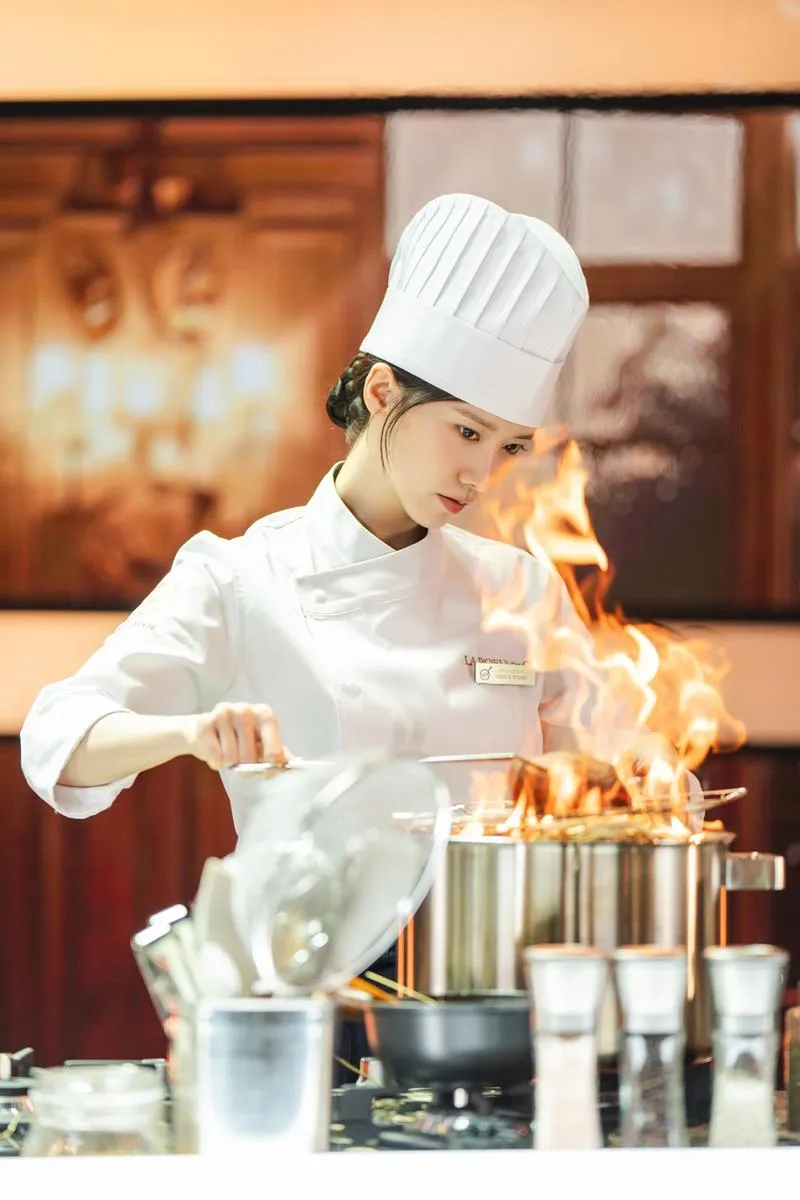 “500년 거슬러 온 맛의 대결”…임윤아·이채민, ‘폭군의 셰프’→로맨스 전운 고조 / tvN
