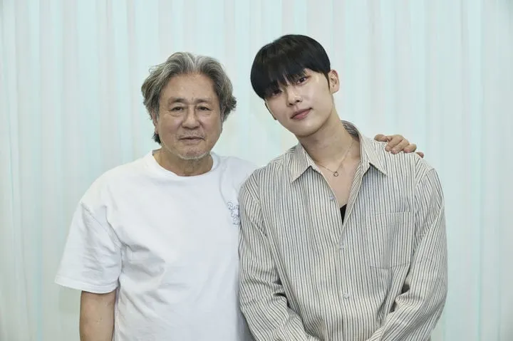 “낯선 집착의 시작”…최민식·넷플릭스 ‘맨 끝줄 소년’ 속 날 선 변신→서늘한 기대감