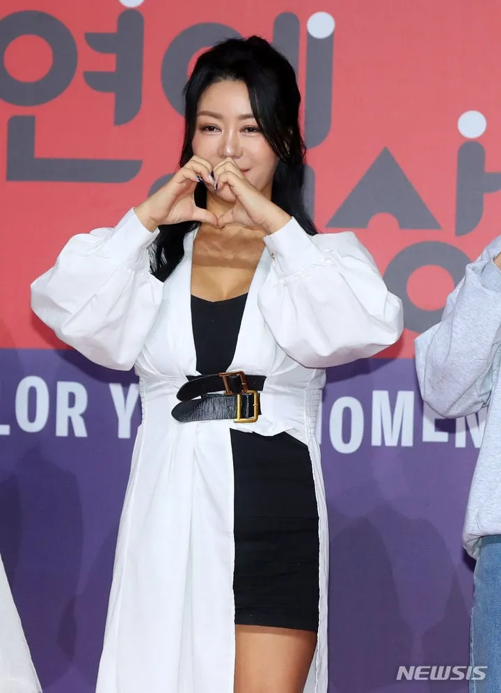 “무혐의로 끝났다”…‘나는 솔로’ 10기 정숙·B, 명품 가품 논란→반전 해명