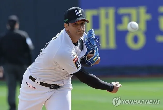 “부진 이어진 5이닝 6실점”…쿠에바스, 두산전 또 흔들려→이강철 감독의 한숨 / 연합뉴스