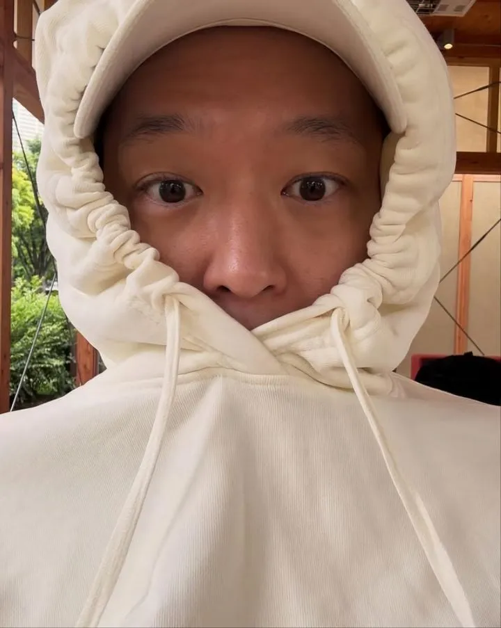 “마침내 드러난 민낯”…박유천, 오랜 침묵 깨고 밝은 인사→팬들 반응 쏟아져