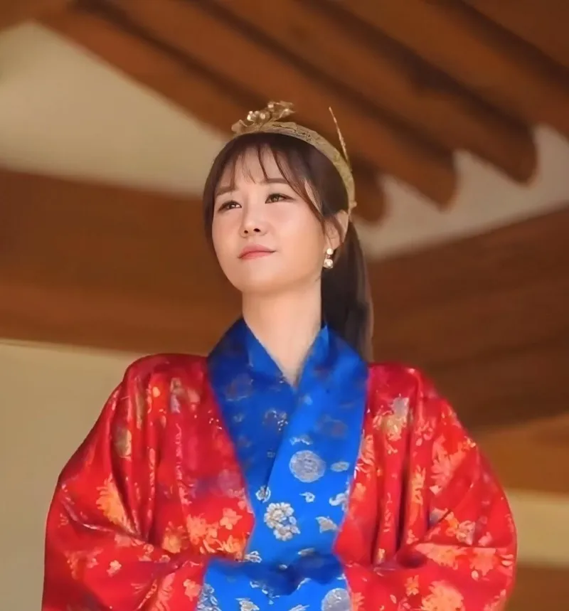 “촬영 중의 하안장 순간”…윤수현, 전통의 품격→고요한 봄빛 감성 / 가수 윤수현 인스타그램