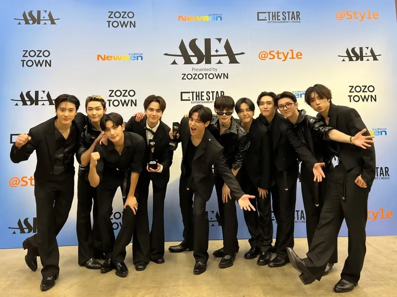 “팬 덕분에 울컥했다”…더보이즈, ‘ASEA 2025’ 2관왕 등극→가슴 벅찬 무대 / 원헌드레드