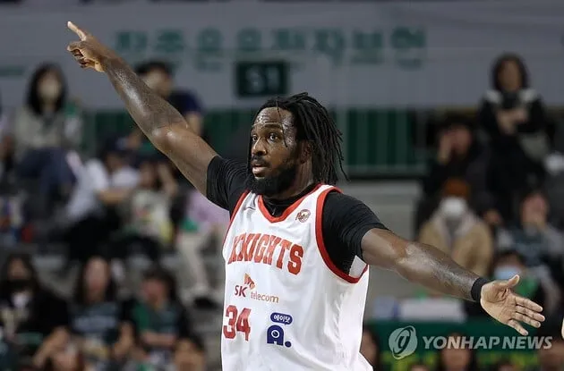 “네 번째 MVP 수상”…워니, SK서 은퇴 번복→재계약으로 동행 / 연합뉴스