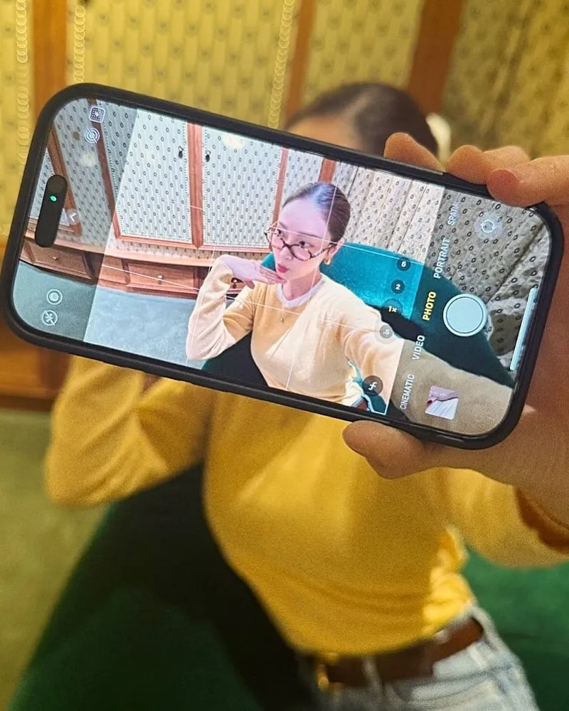 “달콤한 순간처럼”…제시카, 벌꿀빛 미소→봄날 셀카 여운 / 걸그룹 소녀시대 제시카 인스타그램
