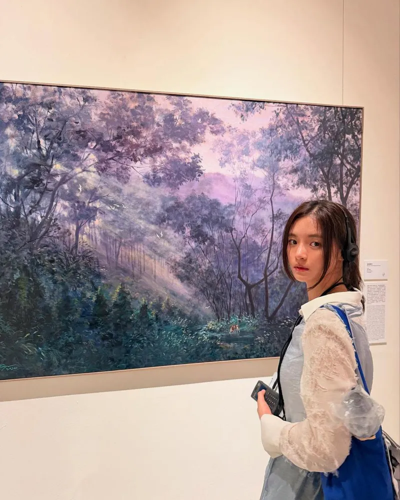 “오히려 좋아”…고보결, 우중 여행→몽환적 미술관 인증 / 배우 고보결 인스타그램