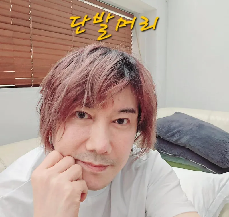 “머리가 오랜만에 거의 단발머리가 되었네요”…김장훈, 변화 앞둔 여름→청춘 같은 근황 / 가수 김장훈 인스타그램