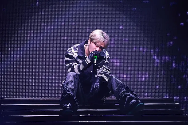 “Rock Star”…김재중, 무대 위 고독 감성→강렬 존재감 / 가수, 배우 김재중 인스타그램