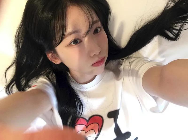 “어푸어푸”…클라씨 혜주, 싱그러운 셀카→청춘의 찰나 / 걸그룹 클라씨 혜주 인스타그램