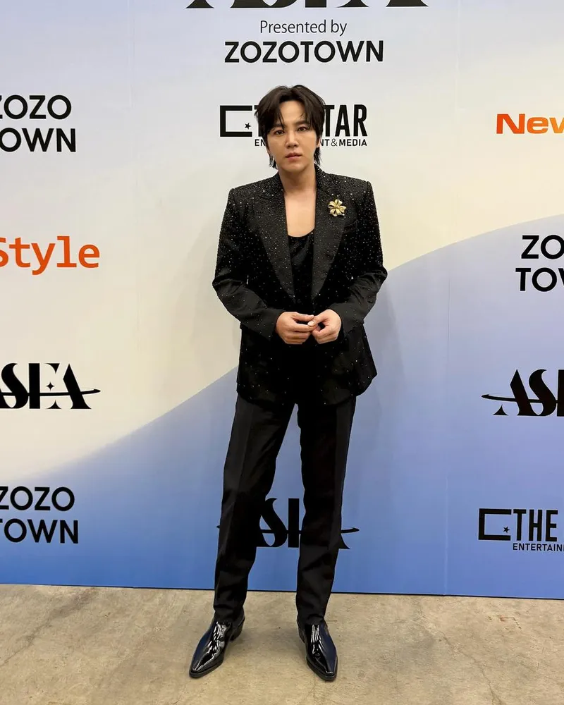 “깊어진 눈빛의 여운”…장근석, 블랙 수트로 대체불가 아우라 / 배우 장근석 인스타그램