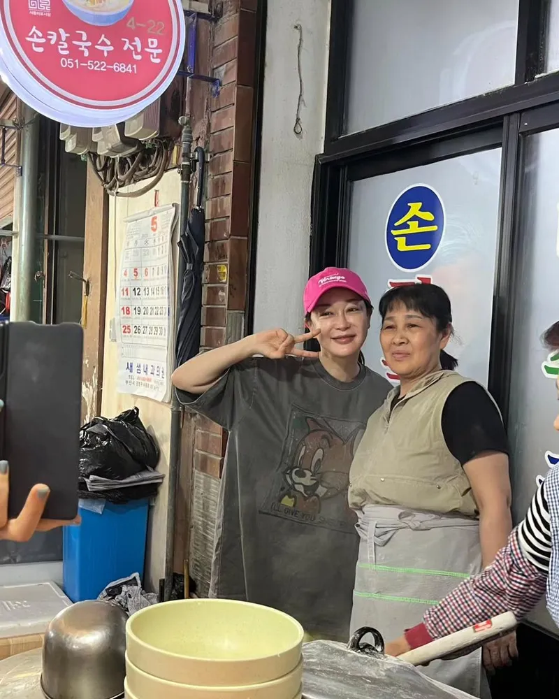 “평범함의 위대한 힘”…김혜은, 서동시장 방문→진심 담은 존경 고백 / 배우 김혜은 인스타그램