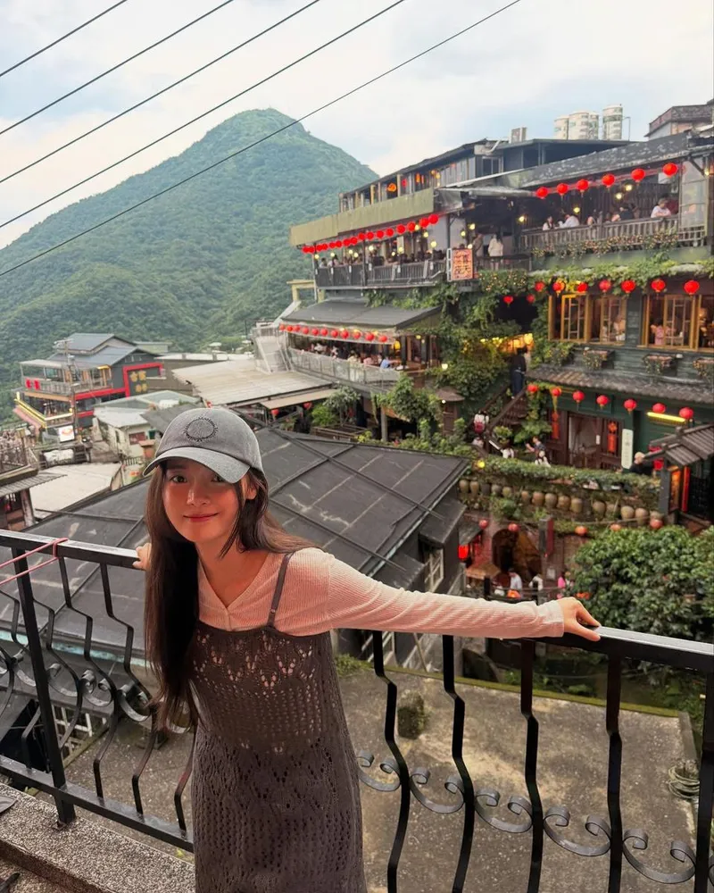 “달빛 아래 미소 지으며”…고보결, 느긋한 오후→여행 감성 충전 / 배우 고보결 인스타그램