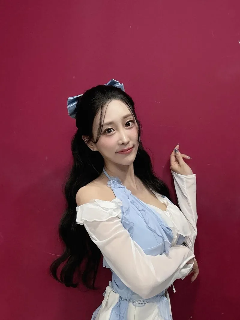 “꿈이라면 깨어나지 않길”…김의영, 색다른 설렘→동화 속 변신 / 가수 김의영 인스타그램