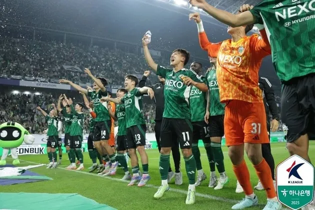 “역전극 완성”…전북, 울산전 3-1 승리→13경기 무패 질주 / 연합뉴스