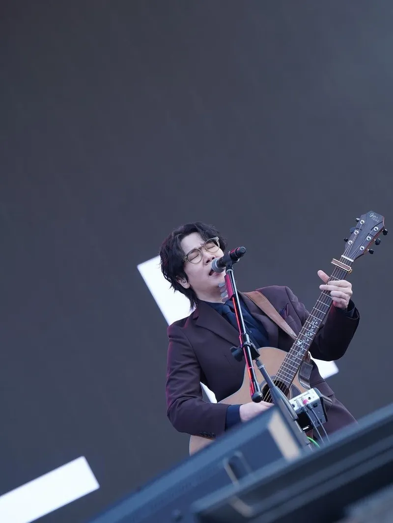 “공기마저 깊어진 밤”…김종완, 무대 위 감성→존재감 증폭 / 그룹 넬 김종완 인스타그램