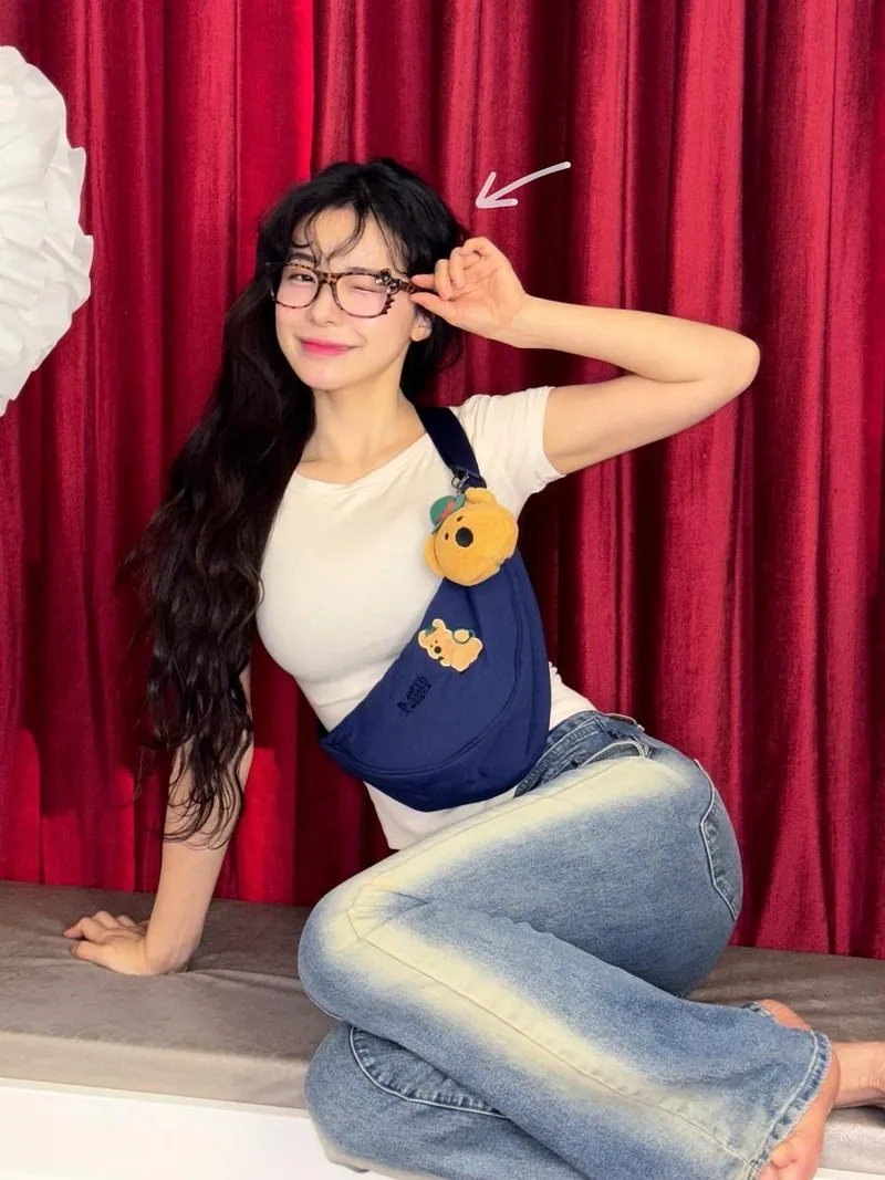 “le_dahye”…이다혜, 장난기 가득한 눈빛→초여름 감성 소환 / 치어리더 이다혜 인스타그램
