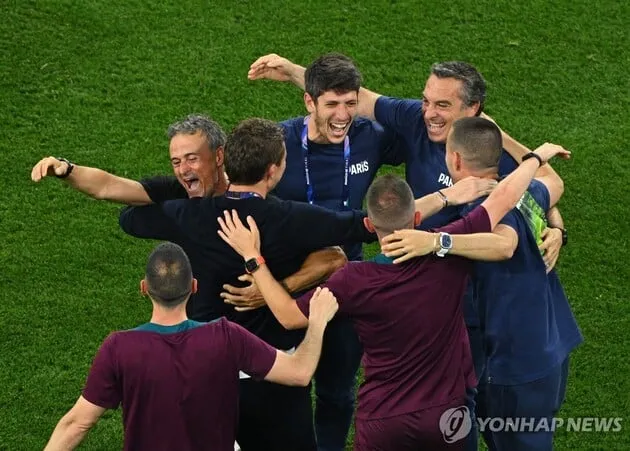 “멀티골 두에 맹활약”…PSG, 인터밀란 5-0→UCL 첫 우승 달성 / 연합뉴스