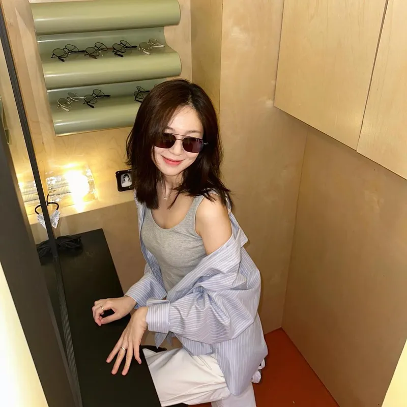 “햇살 닮은 미소”…백진희, 캐주얼 무드→초여름 여운 / 배우 백진희 인스타그램