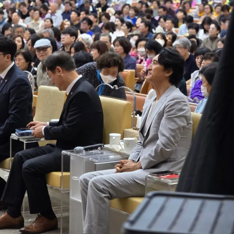 “다같이 기도해요”…신현준, 평온한 미소→따스한 공감 확산 / 배우 신현준 인스타그램
