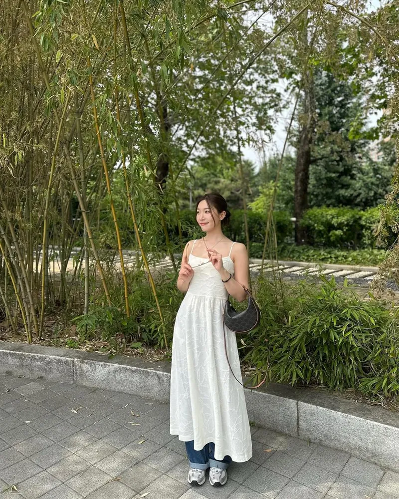 “예뿐 원피스 입고 콧바람”…정소연, 여름 초입→순수미 대폭발 / 걸그룹 라붐 정소연 인스타그램