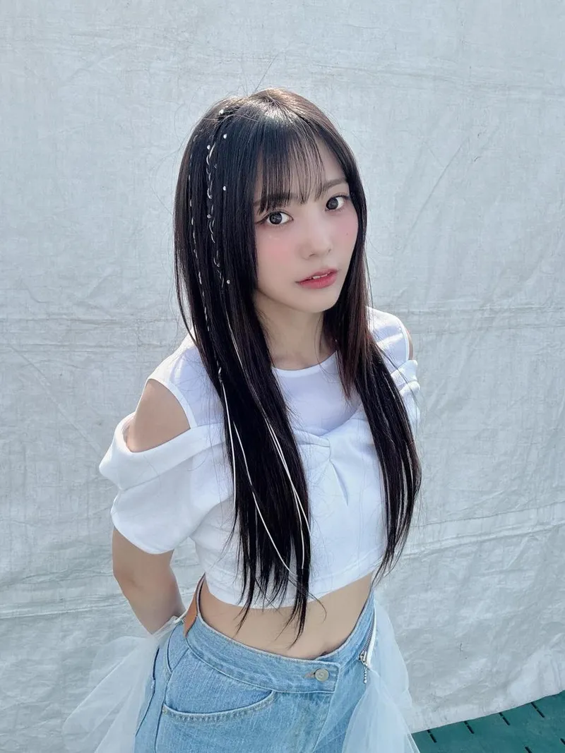 “맑음과 설렘 사이”…QWER 시연, 청량한 여름빛→페스티벌 현장 인증 / 걸그룹 QWER 시연 인스타그램