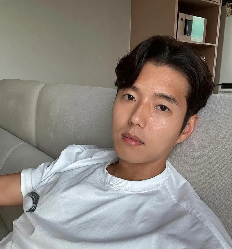 “성장에는 고통이 따른다”…하준, 담담한 눈빛→일상 속의 여운 / 배우 하준 인스타그램