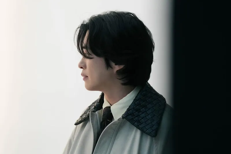 “고요한 옆모습이 주는 침잠”…안재홍, 정적 속 분위기→잔상 남기는 아우라 / 배우 안재홍 인스타그램