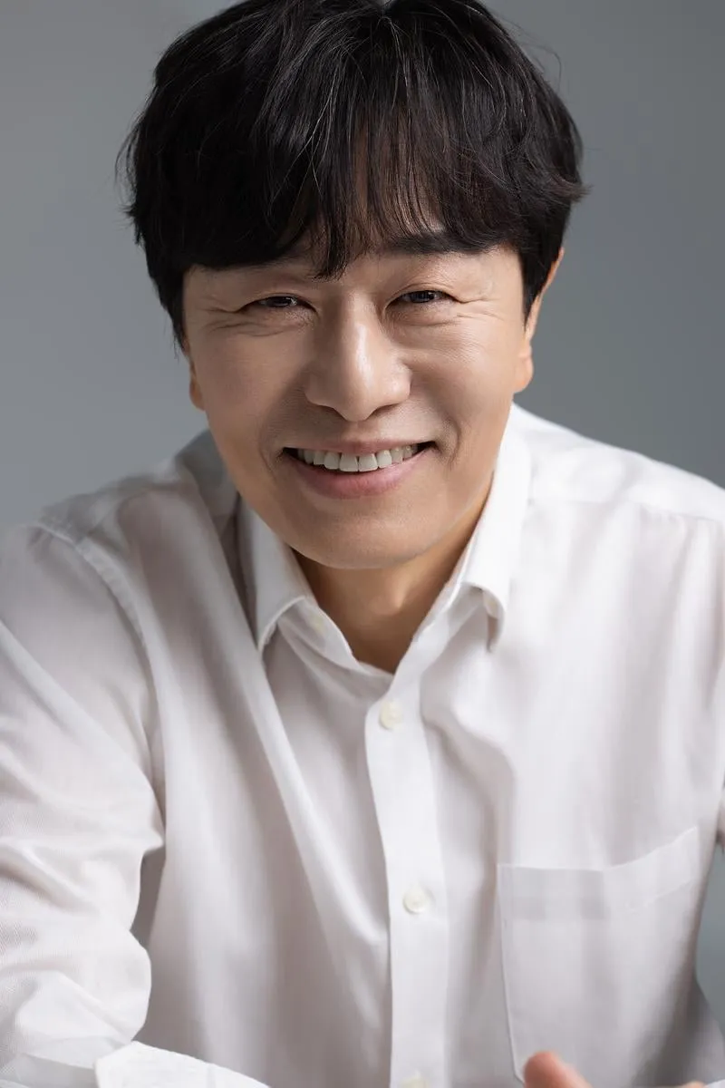 “내부 갈등의 진원”…김민상, ‘메스를 든 사냥꾼’서 묵직한 존재감→폭풍 전개 예고 / 아토엔터테인먼트
