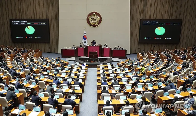 더불어민주당, 6월 임시국회 소집…선거법·특검법 처리전쟁→여야 대치 격화