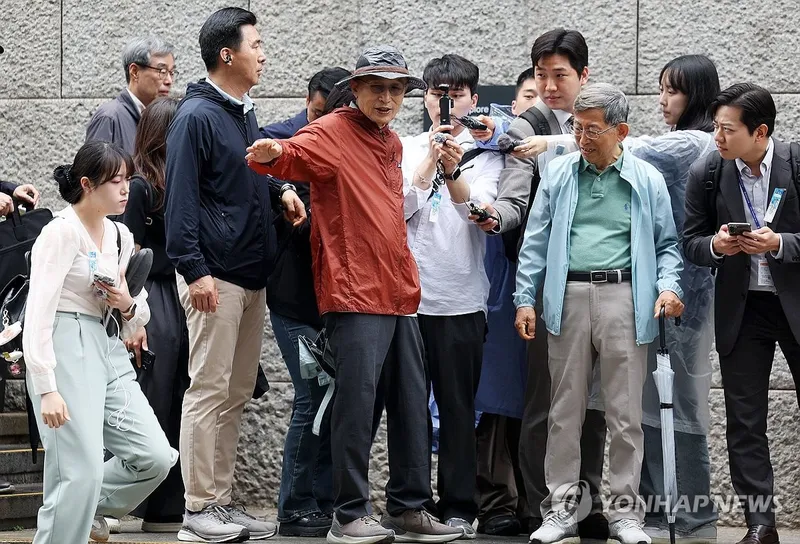 “이명박, 정직한 지도자만이 나라를 살린다”…청계천 행보로 김문수 측면지원→선거 판도 긴장 고조