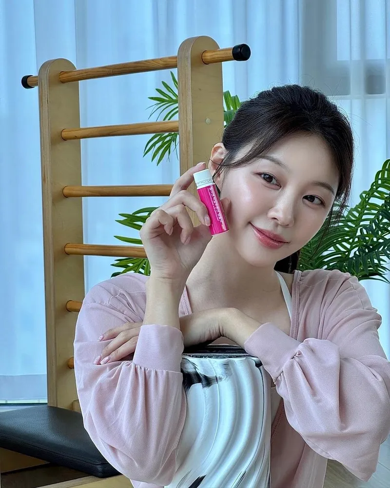 “더블 모이스처를 느껴요”…정유진, 투명한 미소→이너뷰티 루틴 인증 / 솔로지옥4 출연자 모델 정유진 인스타그램