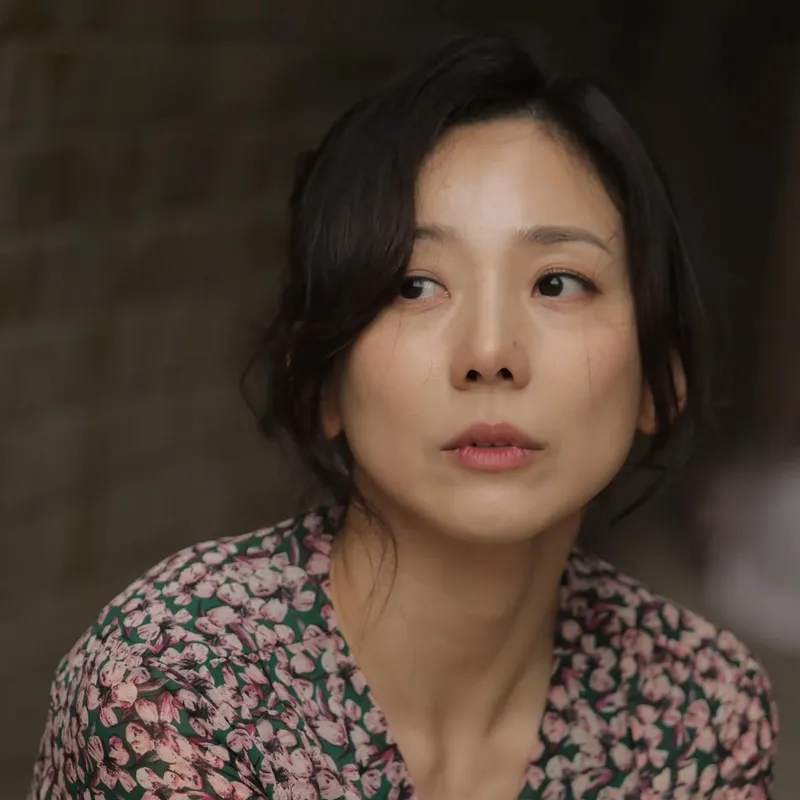 “머문 듯 흘러가는 시선”…김은영, 고요함 속 심연→잔상 남긴 눈빛 / 가수 김은영 인스타그램