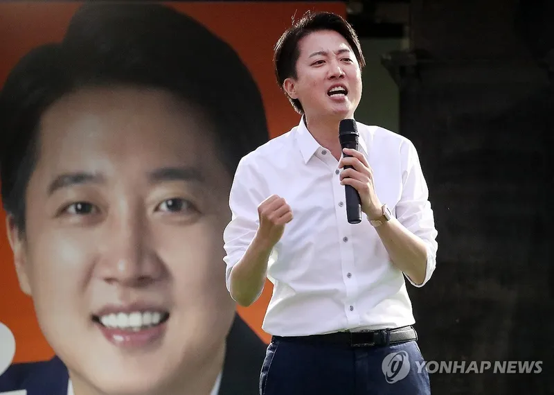 “이준석, ‘낡은 정치’에 종언 고한다”…보수정당 각성 촉구→대선 완주로 세대교체 목소리