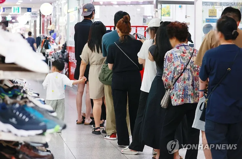“광주 82.9%-투표열기 정점”…중앙선거관리위원회, 21대 대선 투표율 77.8%→사상 최고치 근접