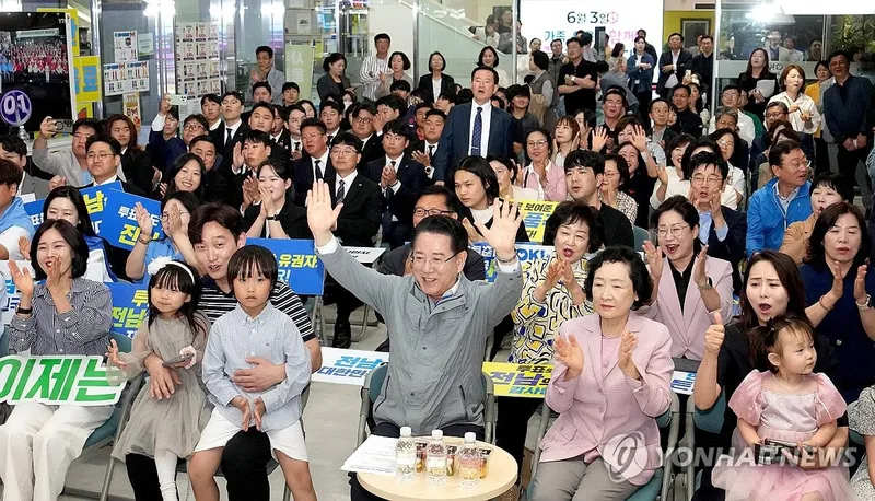 전남 83.6% 투표율…김영록, 민주의식 새 역사