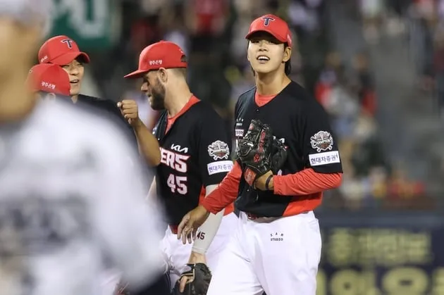 “154㎞ 데뷔전”…홍원빈, KIA 1군 첫 등판→강속구로 존재감 과시