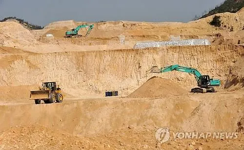 중국 희토류 수출 통제에 미국·독일 車생산 차질 우려…공급망 불안 커져