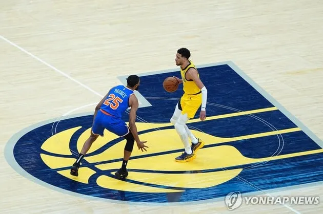 “최우수선수 맞대결”…오클라호마시티-인디애나, NBA 첫 우승 맞대결→챔프전 6일 개막 / 연합뉴스