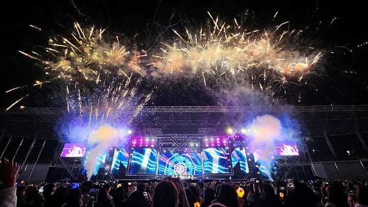 메가MGC커피와 2만 열기”…2025 MEGA콘서트, 감동의 물결→최정상 K팝 축제로 물들다